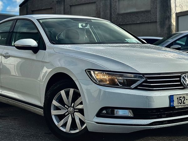 Volkswagen Passat Saloon, Diesel, 2015, White