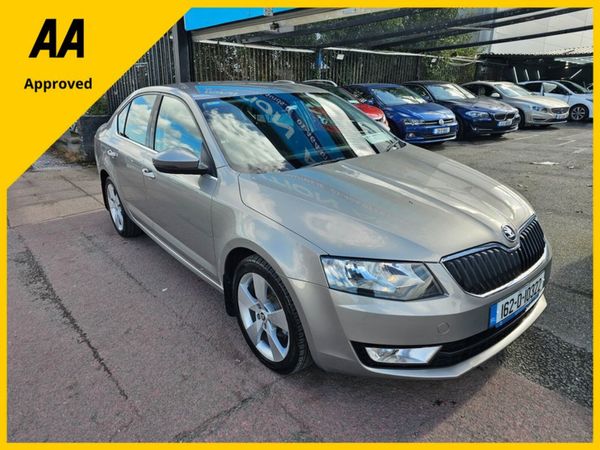 Skoda Octavia Saloon, Diesel, 2016, Beige