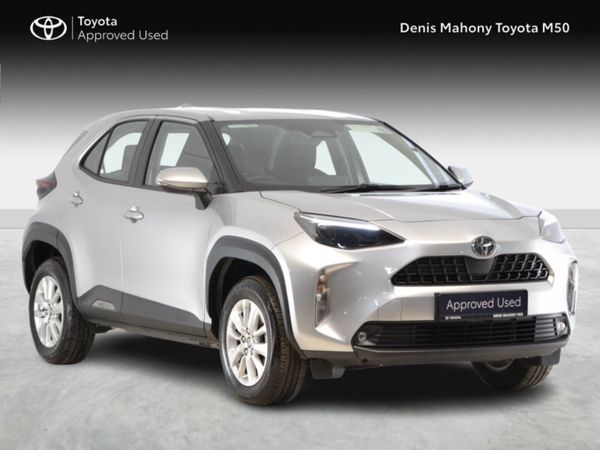 Toyota Yaris Cross SUV, Petrol Hybrid, 2025, Silver