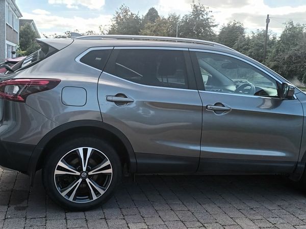 Nissan Qashqai MPV, Petrol, 2019, Grey