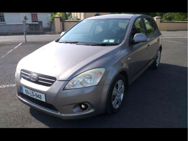 Kia Ceed Hatchback, Petrol, 2008, Beige