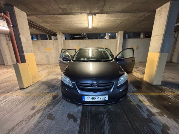 Toyota Corolla Saloon, Petrol, 2010, Grey