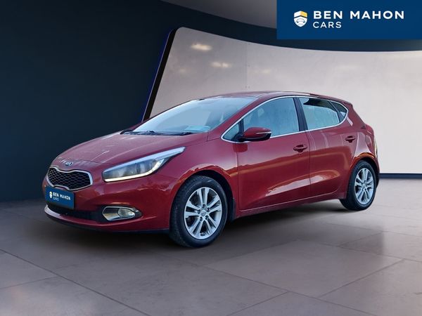 Kia Ceed Hatchback, Diesel, 2015, Red