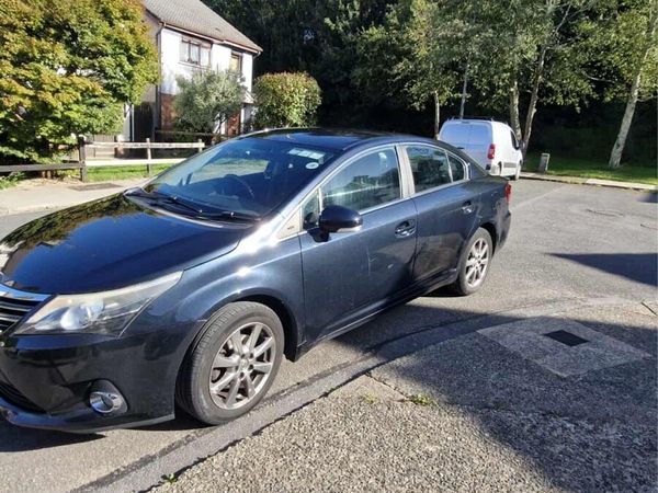 Toyota Avensis Saloon, Diesel, 2012, Grey