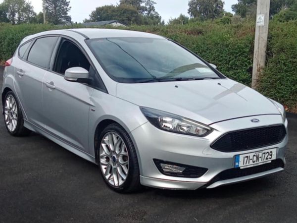 Ford Focus Hatchback, Diesel, 2017, Silver