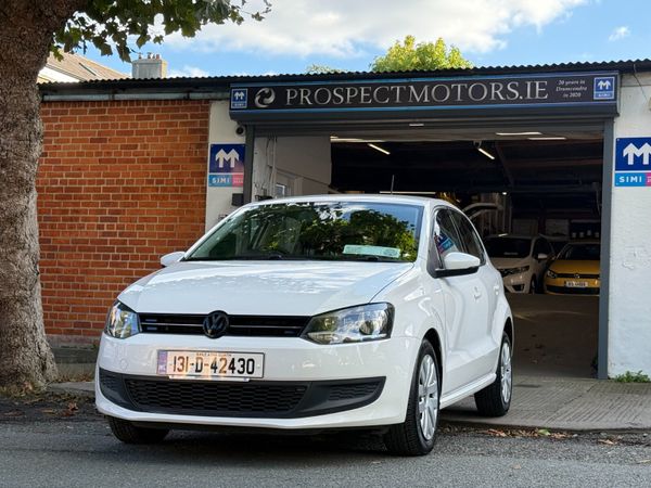 Volkswagen Polo Hatchback, Petrol, 2013, White