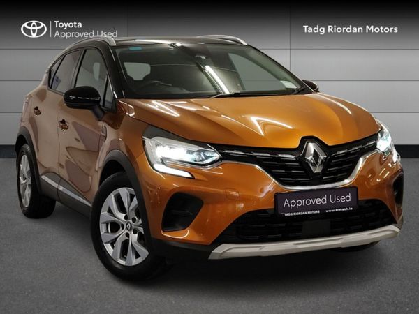 Renault Captur Hatchback, Petrol, 2021, Orange