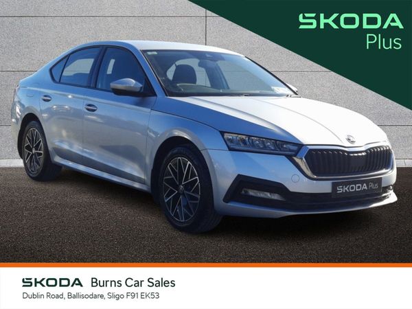 Skoda Octavia Saloon, Petrol, 2021, Grey