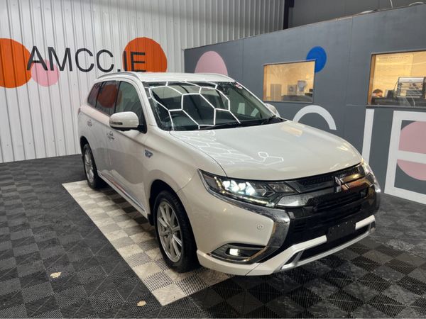 Mitsubishi Outlander SUV, Petrol Plug-in Hybrid, 2019, White
