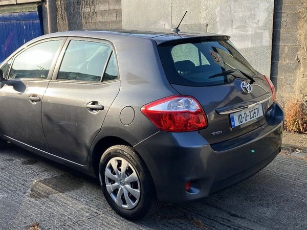 Toyota Auris Hatchback, Petrol, 2010, Grey