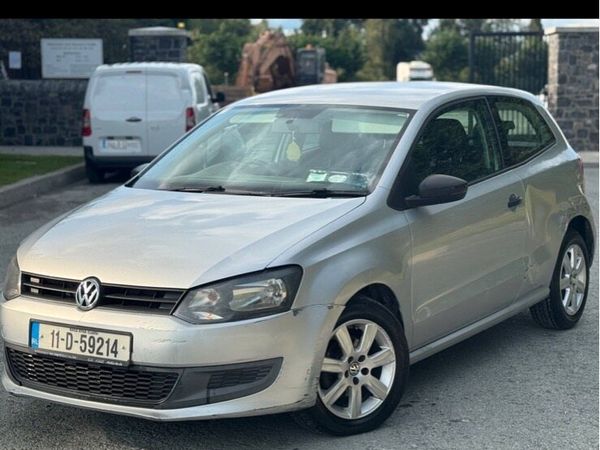 Volkswagen Polo Hatchback, Petrol, 2011, Silver