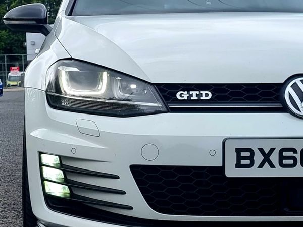 Volkswagen Golf Estate, Diesel, 2016, White