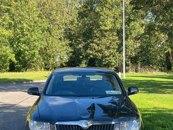 Skoda Superb Saloon, Diesel, 2012, Black
