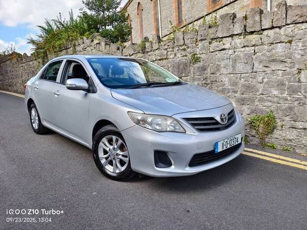 Toyota Corolla Saloon, Petrol, 2011, Silver