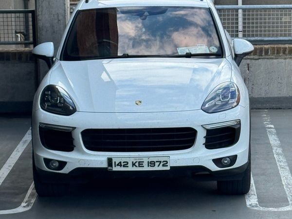Porsche Cayenne SUV, Petrol Hybrid, 2014, White