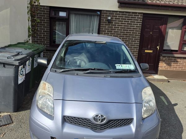 Toyota Yaris Hatchback, Petrol, 2010, Blue