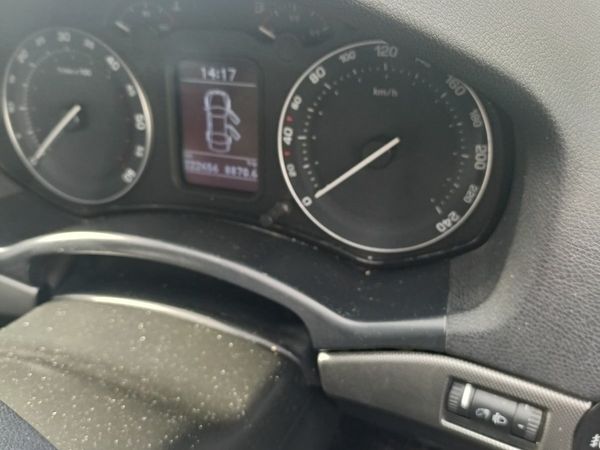 Skoda Octavia Hatchback, Diesel, 2008, Beige