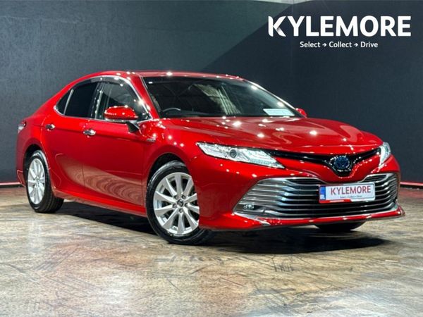 Toyota Camry Saloon, Petrol Hybrid, 2018, Red