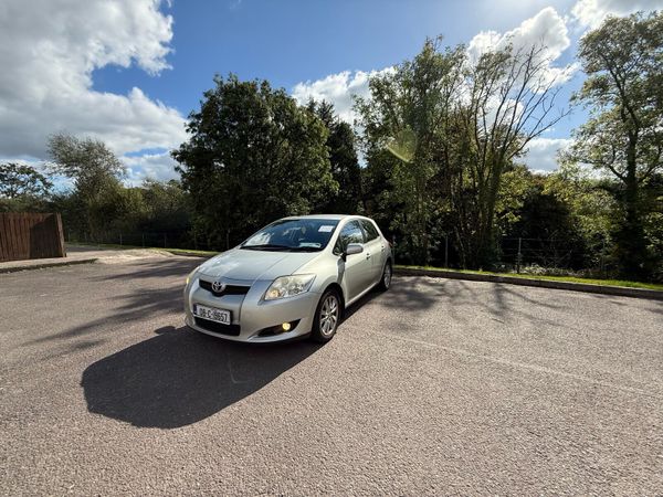 Toyota Auris Hatchback, Diesel, 2008, Silver