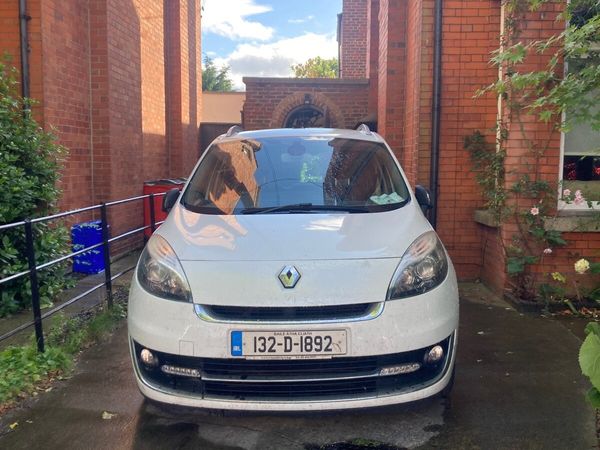 Renault Grand Scenic MPV, Diesel, 2013, White