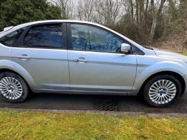 Ford Focus Hatchback, Diesel, 2011, Silver