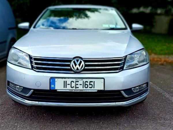 Volkswagen Passat Saloon, Diesel, 2011, Silver
