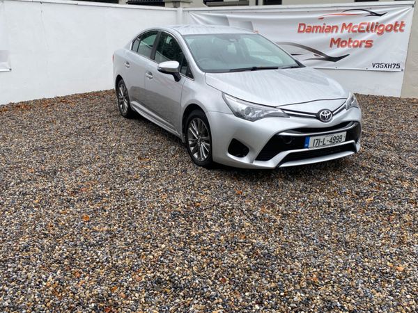 Toyota Avensis Saloon, Diesel, 2017, Silver