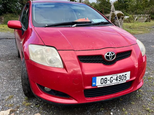 Toyota Auris Hatchback, Diesel, 2008, Red