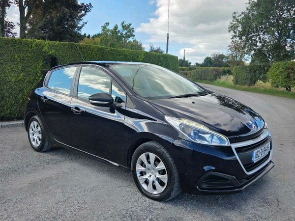 Peugeot 208 Hatchback, Diesel, 2018, Blue