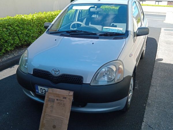Toyota Yaris Hatchback, Petrol, 2003, Silver