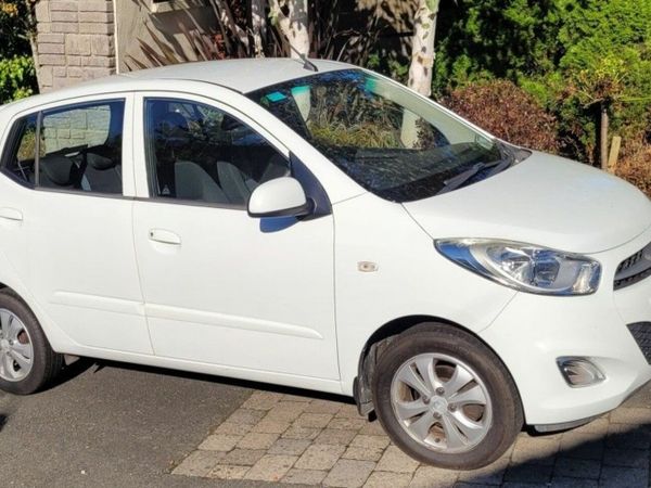 Hyundai i10 Hatchback, Petrol, 2013, White