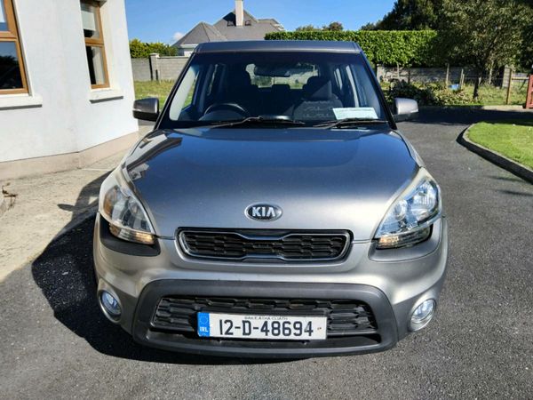 Kia Soul Hatchback, Diesel, 2012, Silver