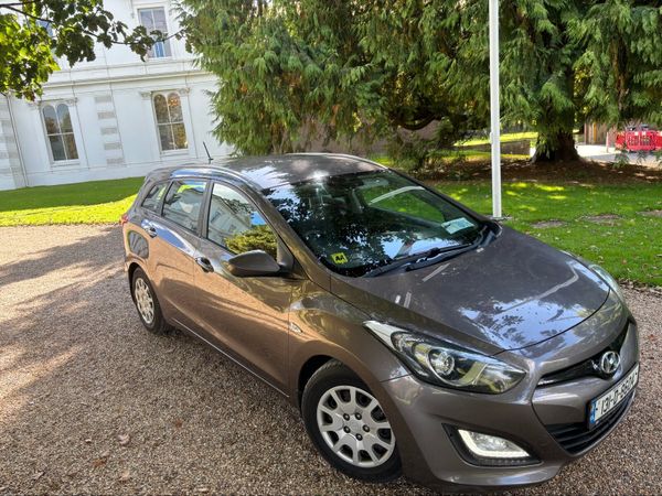 Hyundai i30 Estate/Jeep, Diesel, 2013, Bronze