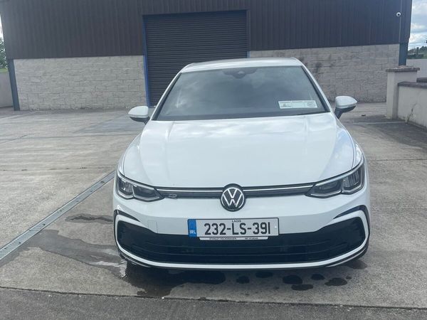 Volkswagen Golf Estate, Diesel, 2023, White