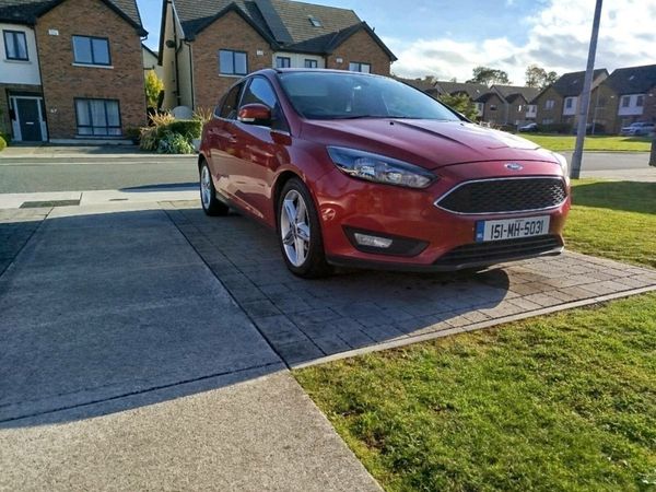 Ford Focus Hatchback, Diesel, 2015, Red