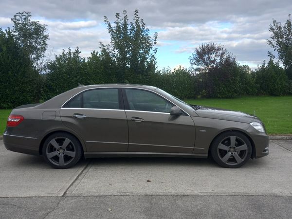 Mercedes-Benz E-Class Saloon, Diesel, 2013, Grey