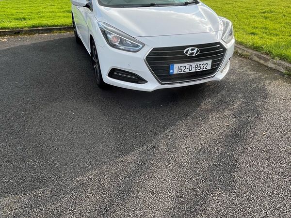 Hyundai i40 Saloon, Diesel, 2015, White
