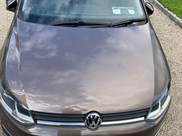 Volkswagen Polo Hatchback, Petrol, 2015, Brown