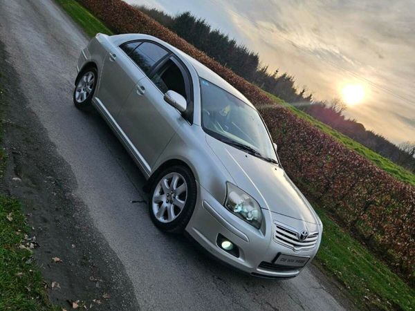 Toyota Avensis Hatchback, Diesel, 2008, Silver