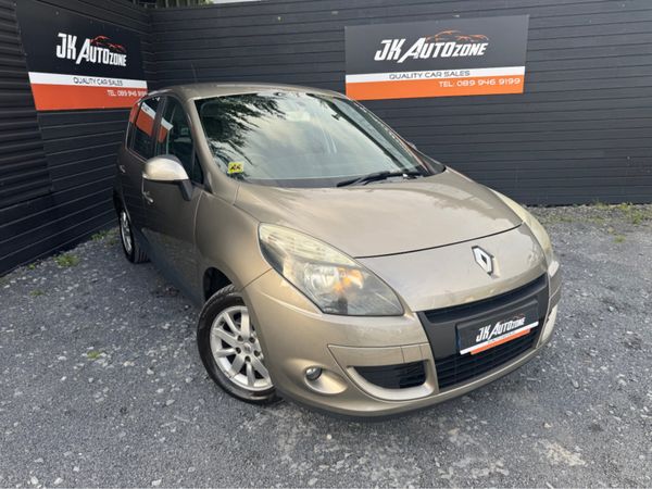 Renault Scenic MPV, Diesel, 2010, Gold