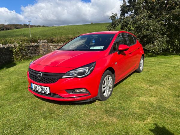 Opel Astra Hatchback, Petrol, 2018, Red