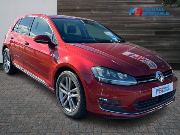 Volkswagen Golf Hatchback, Petrol, 2015, Red