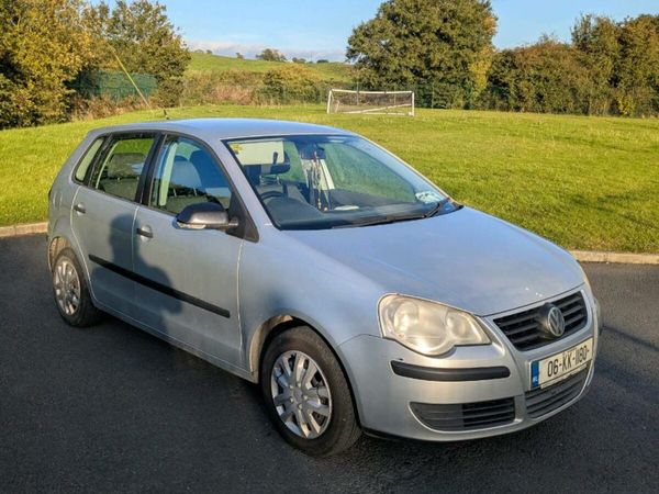 Volkswagen Polo Hatchback, Petrol, 2006, Silver