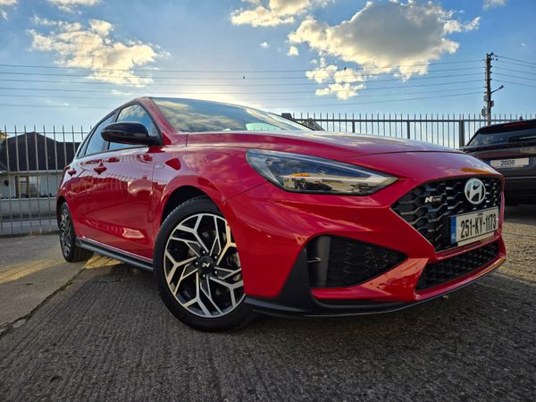 Hyundai i30 Hatchback, Petrol, 2025, Red