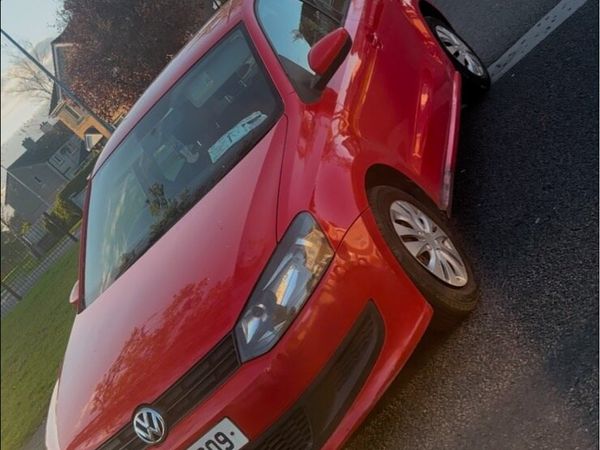 Volkswagen Polo Hatchback, Petrol, 2010, Red