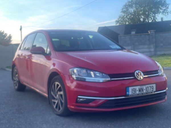 Volkswagen Golf Hatchback, Diesel, 2019, Red