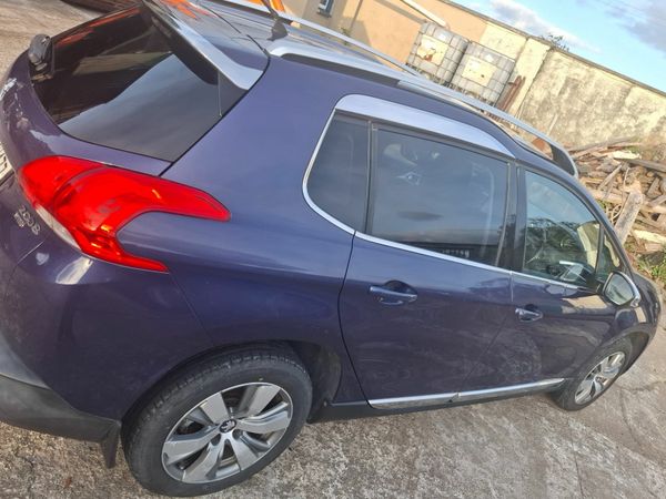 Peugeot 2008 Hatchback, Petrol, 2014, Blue