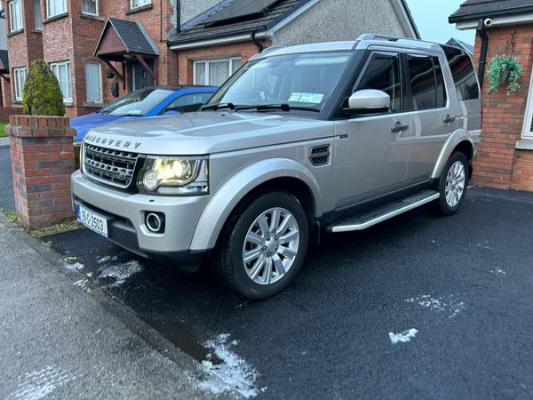 Land Rover Discovery SUV, Diesel, 2015, Gold