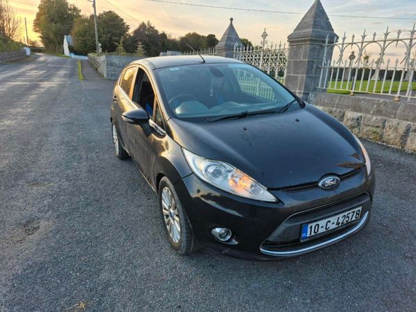 Ford Fiesta Hatchback, Diesel, 2010, Black