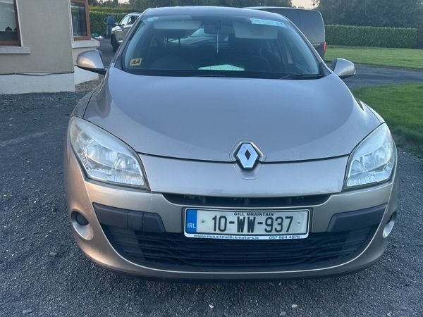 Renault Megane Hatchback, Diesel, 2010, Gold